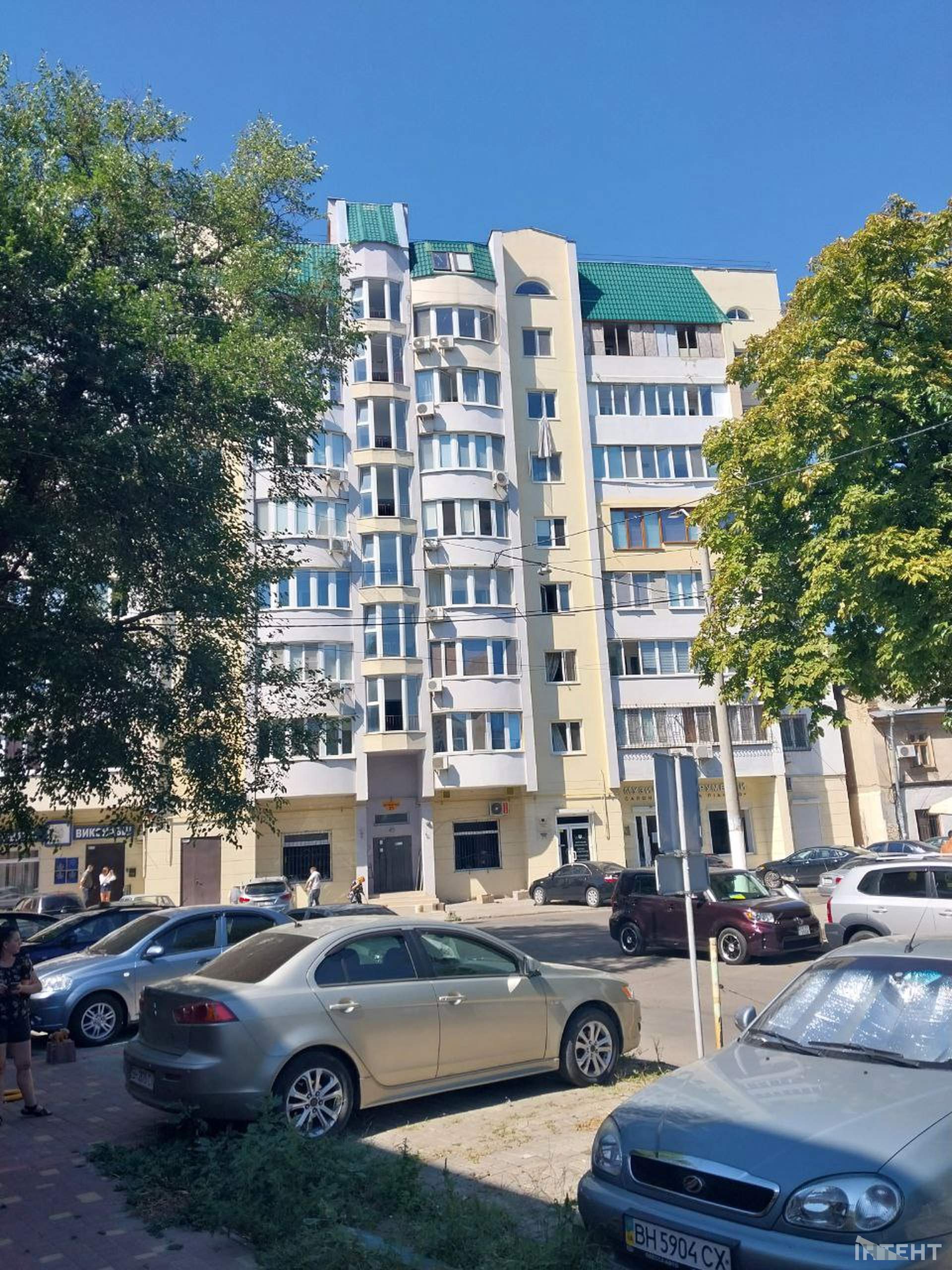 Понівечена Одеса у світлинах Інтента