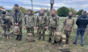 Border guards detain a group of men pretending to be military in Odesa region