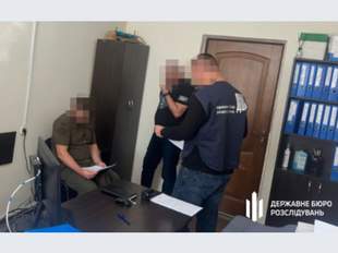 На Миколаївщині ДБР викрило командира, який направляв бійців працювати охоронцями підприємства