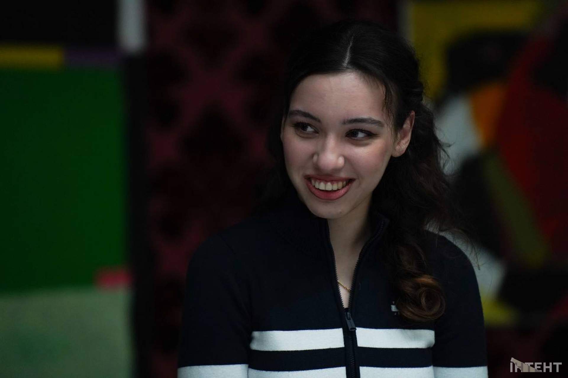 Виставка у день народження одеського художника відкрилася в темряві