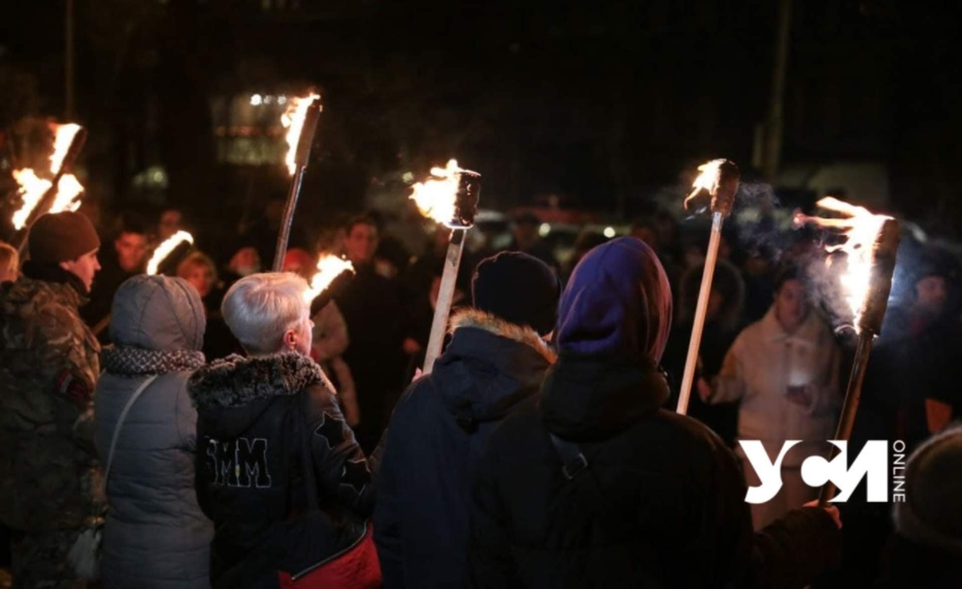 В Одесі зі смолоскипами відзначили день народження Бандери