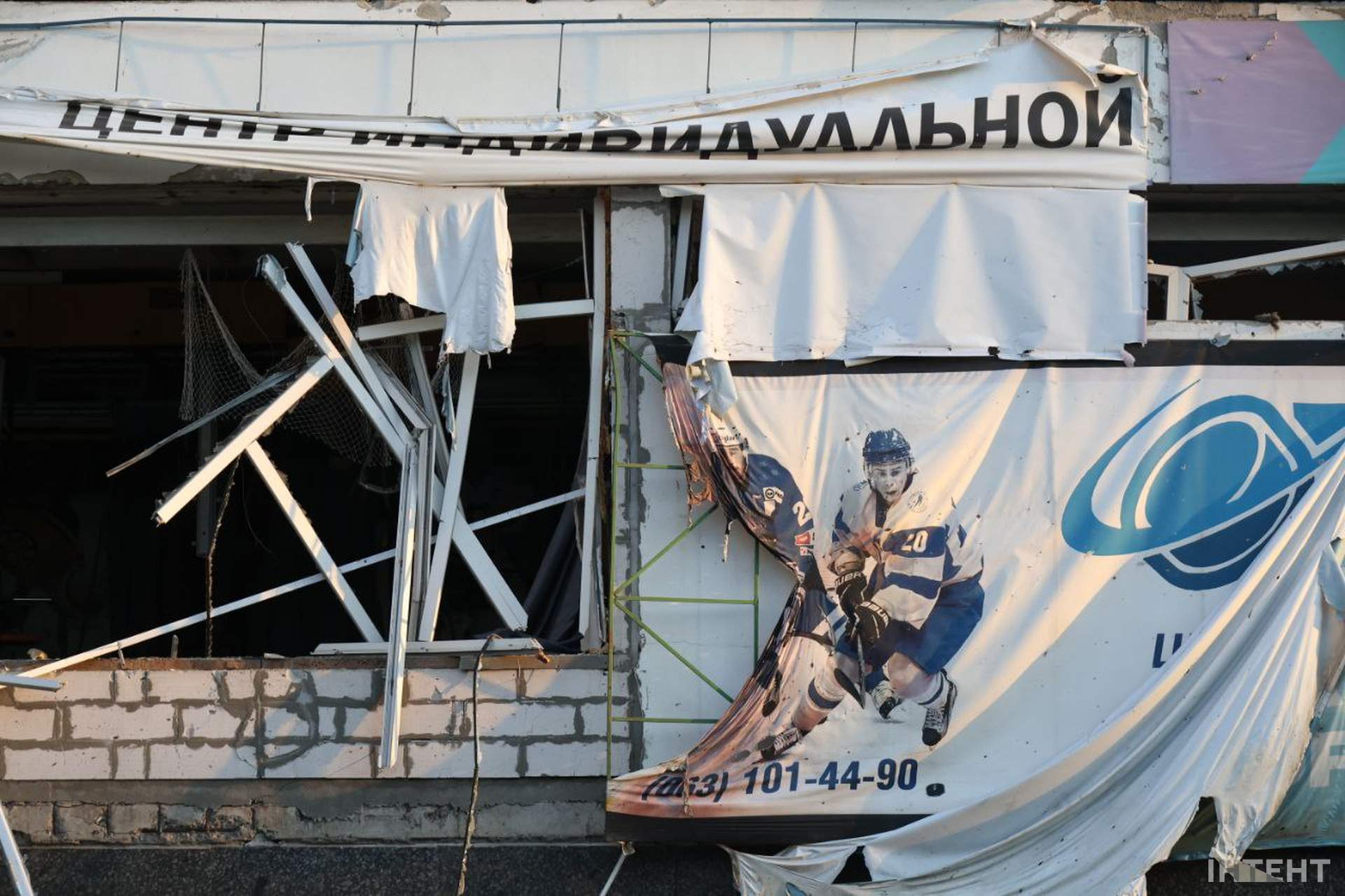 Палац спорту та три людини постраждали в Одесі від російської атаки