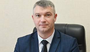 Зрадив присягу держслужбовця: правоохоронці підозрюють експодатківця з Криму у посібництві росіянам