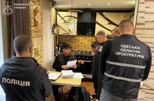 Вісьмом посадовцям Одеської міської ради повідомили про підозри