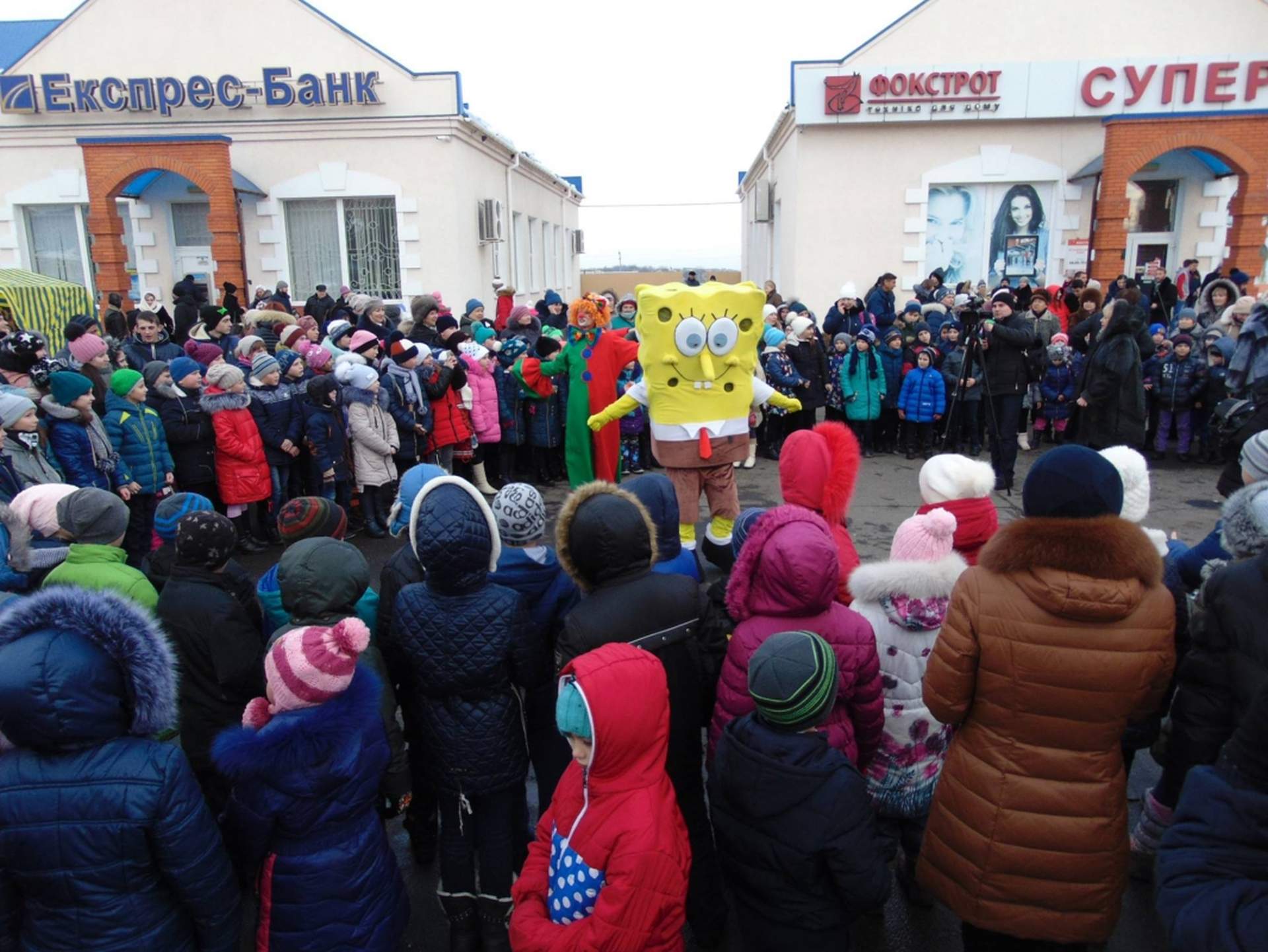 В Одесской области слепили рекордного снеговика