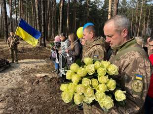 Миколаївському льотчику відкрили пам'ятник на Київщині