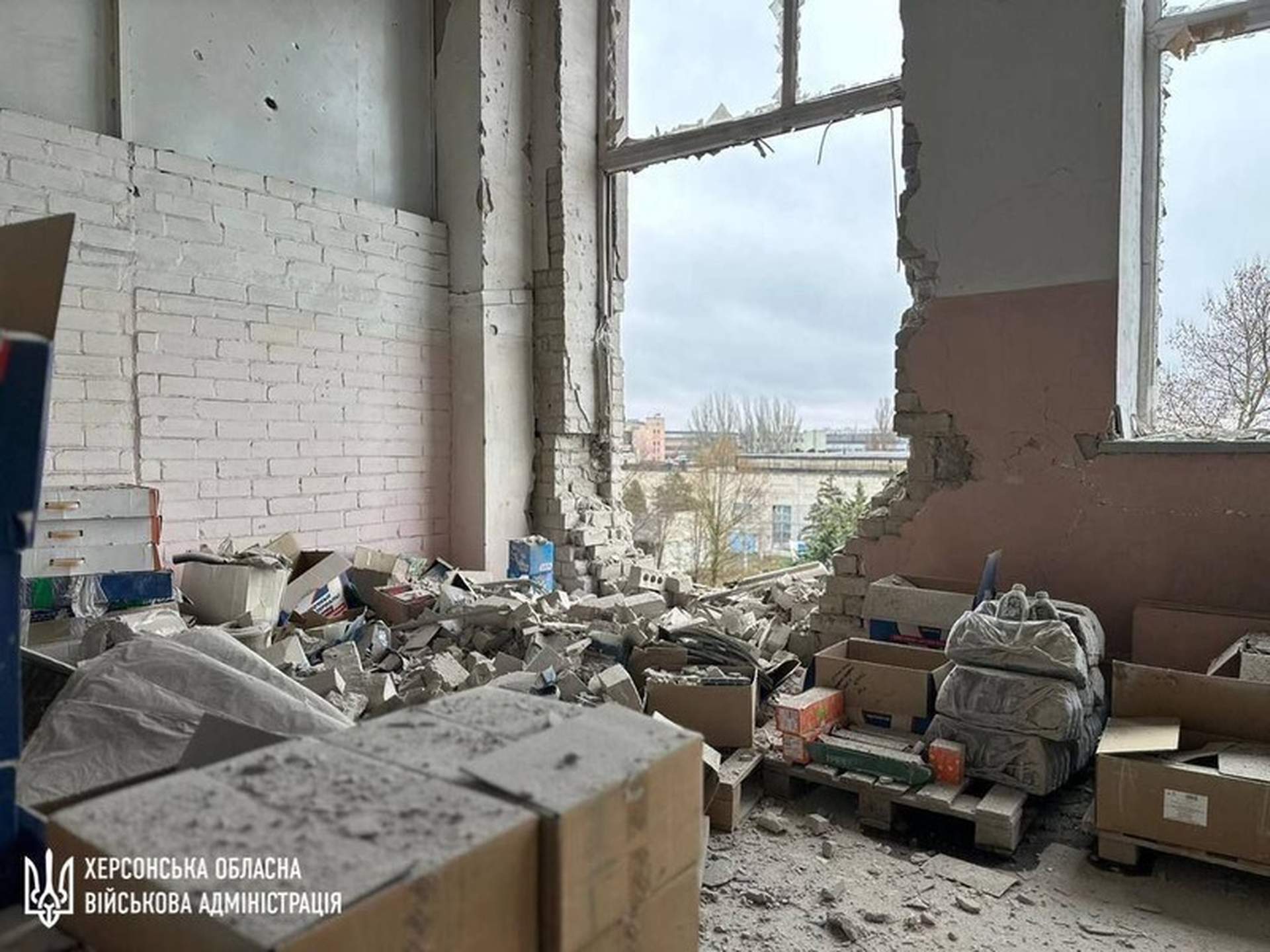 Окупанти атакували лікарню та відділення пошти у Херсоні