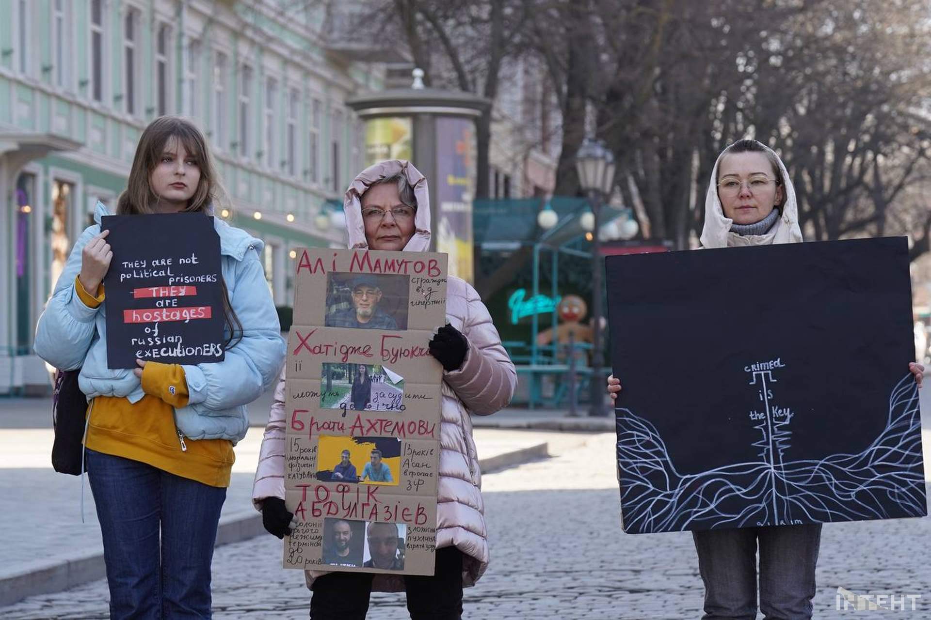 "Німий крик": в Одесі відбулася акція на підтримку кримських татар