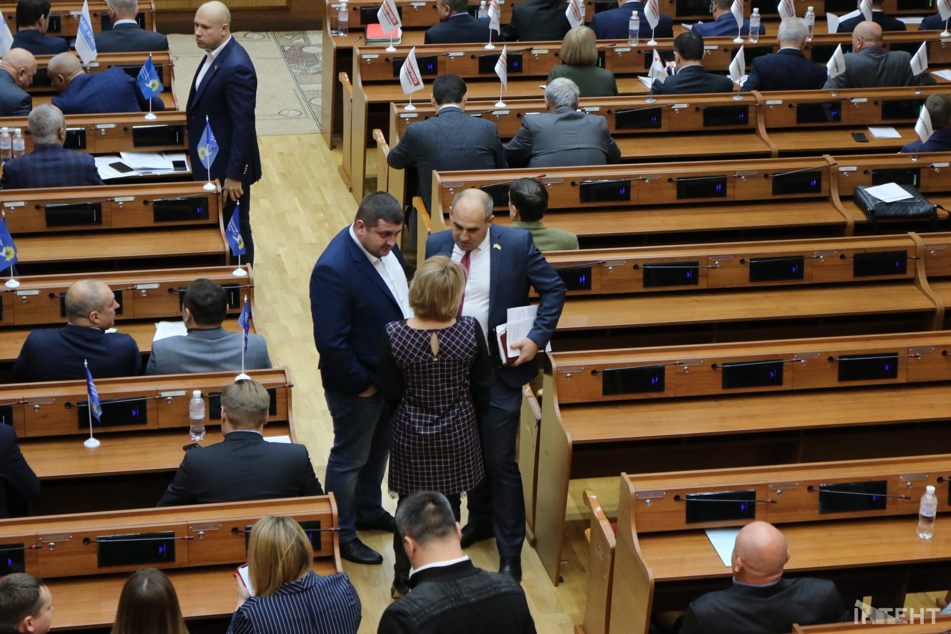 Як проходить позачергова сесія Одеської обласної ради