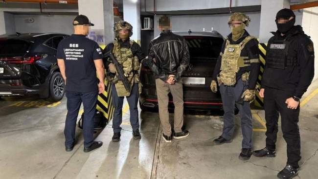 Затримання заступника начальника БЕБ в Одесі. ФОТО: gp.gov.ua