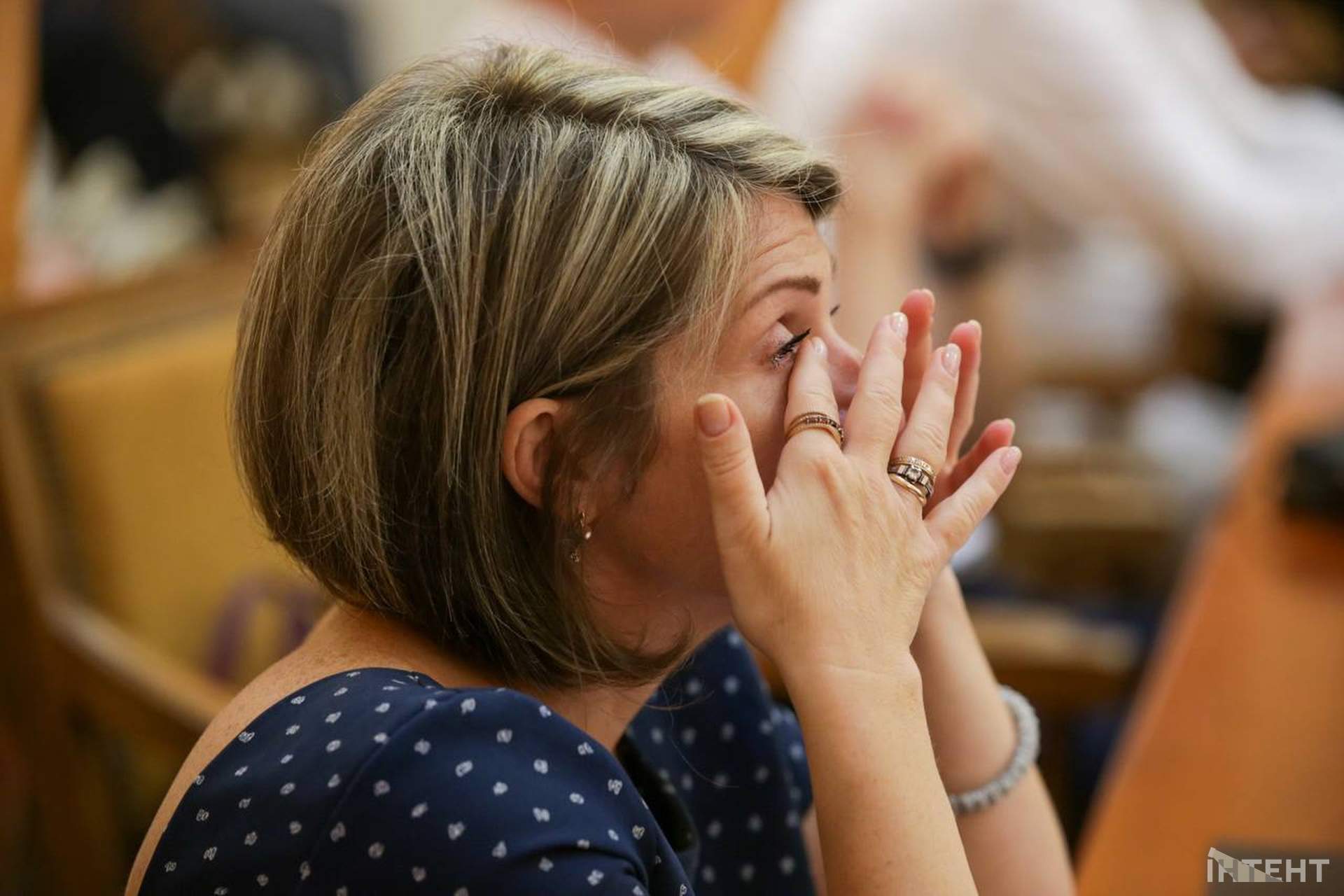 Бурхлива сесія та мітинг у світлинах Інтента