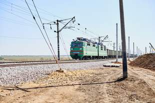 Після обстрілів Укрзалізниця обмежила всі перевезення до Чорноморська