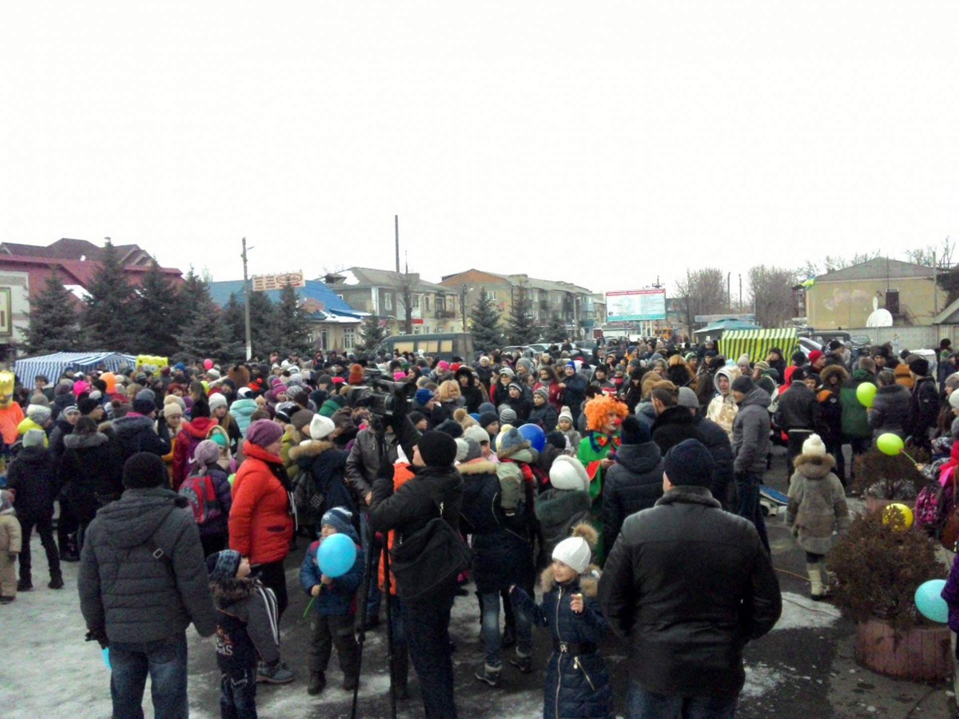 В Одесской области слепили рекордного снеговика