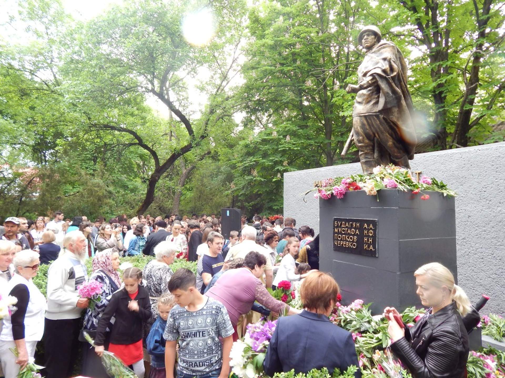 Празднование 9 мая: в Одессе - задержания, в райцентрах -минимум коммунистической символики