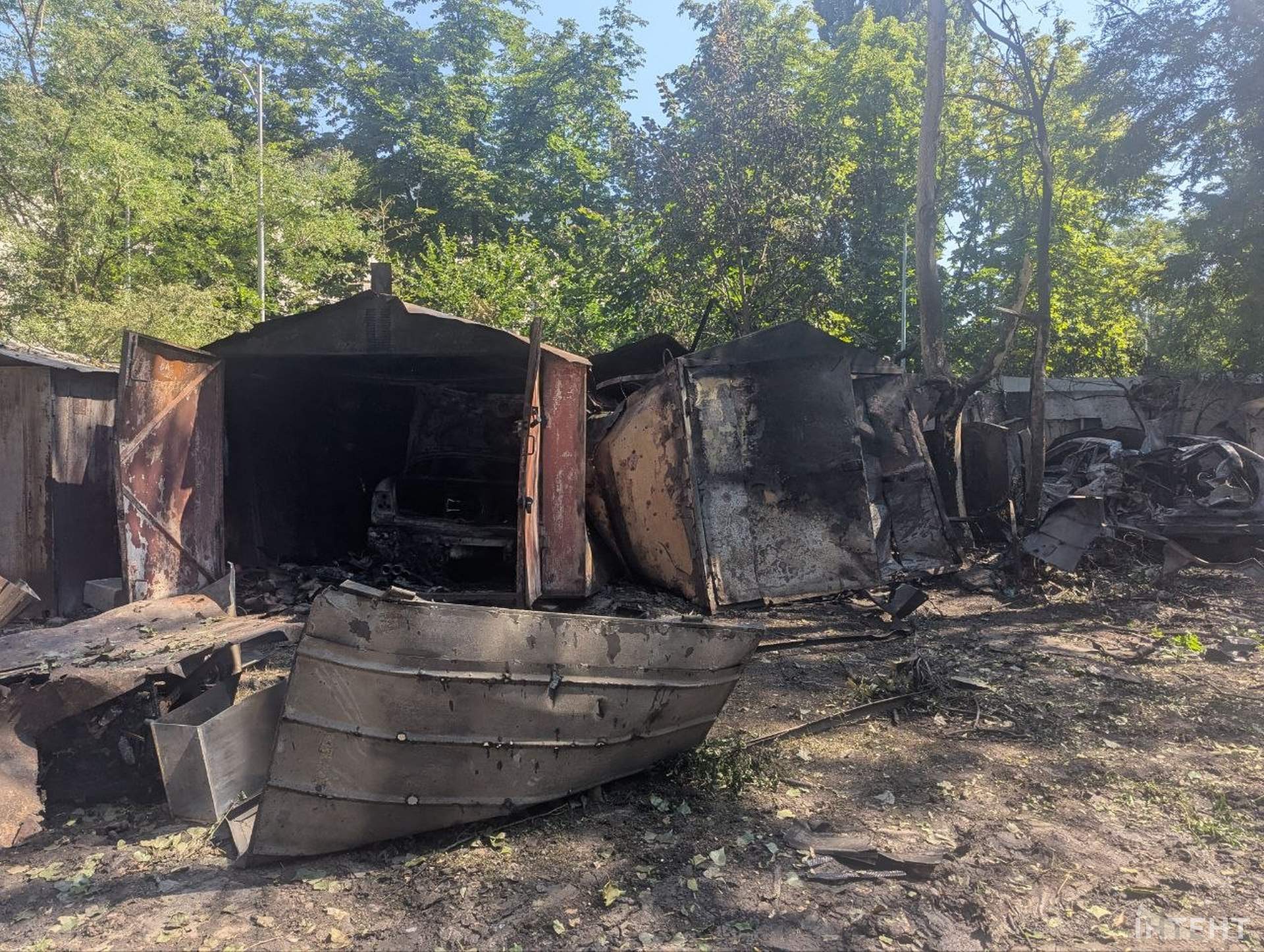Від атаки російських безпілотників вночі постраждав одесит