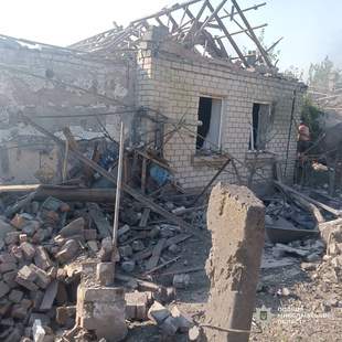 Russian attack on Mykolaiv region: cars damaged and houses destroyed