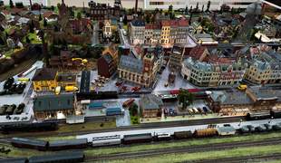 Миколаївський моделіст створив мініатюрні копії об'єктів міста