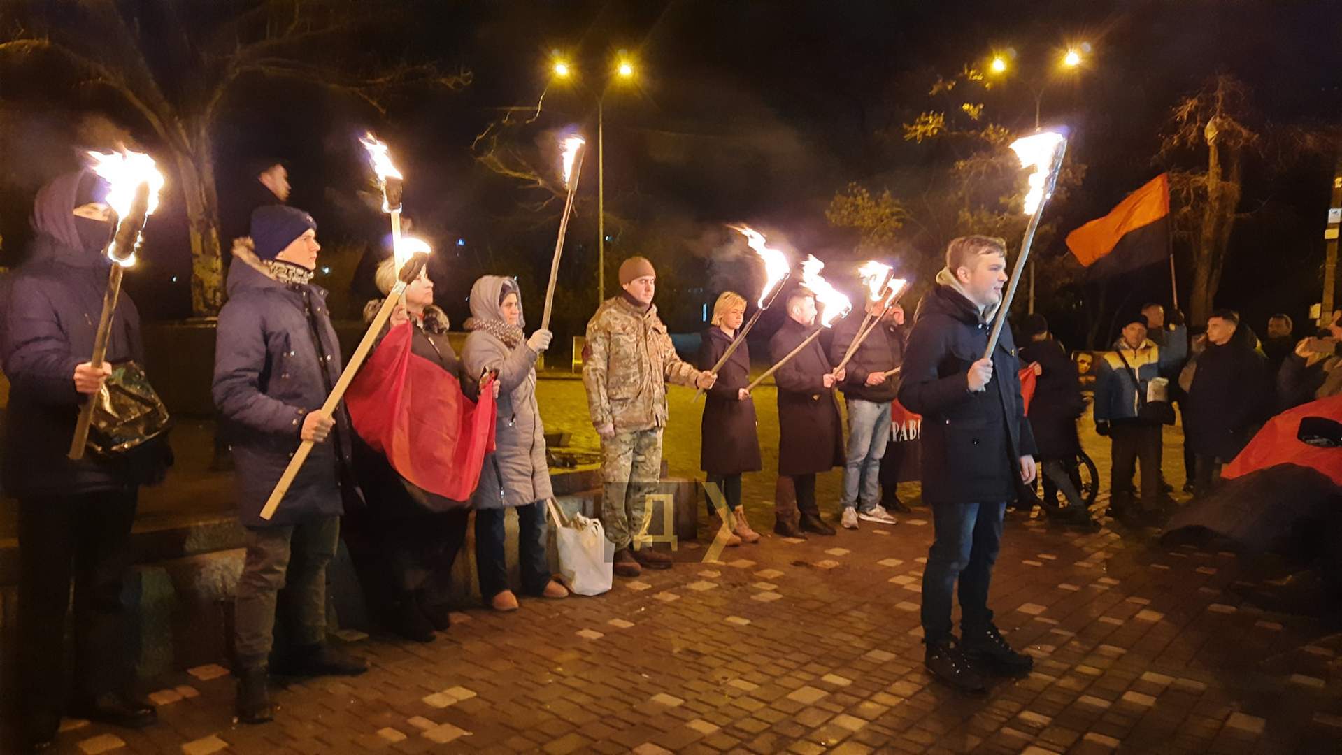 В Одесі зі смолоскипами відзначили день народження Бандери