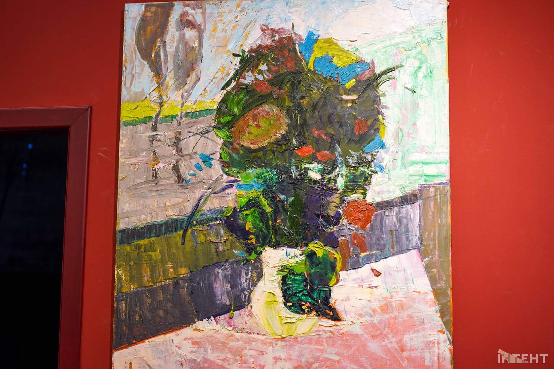 Виставка у день народження одеського художника відкрилася в темряві