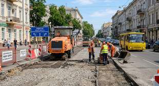 Два дорожных гиганта распределили участки дорог в Одессе, которые будут ремонтировать