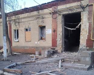 Russian Drone Attacks Cause Damage and Injuries in Beryslav, Kherson