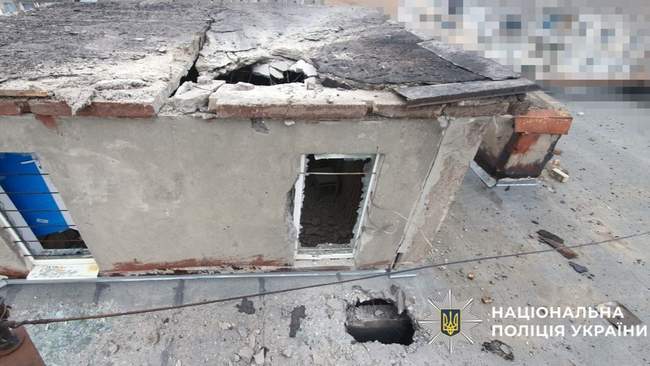 Наслідки атаки у Херсоні. ФОТО: npu.gov.ua