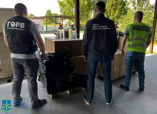 Торгували через Instagram: на Одещині накрили підпільний горілчаний цех