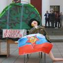Сессия Одесского городского совета: палатка перед мэрией и "подарок" депутатам