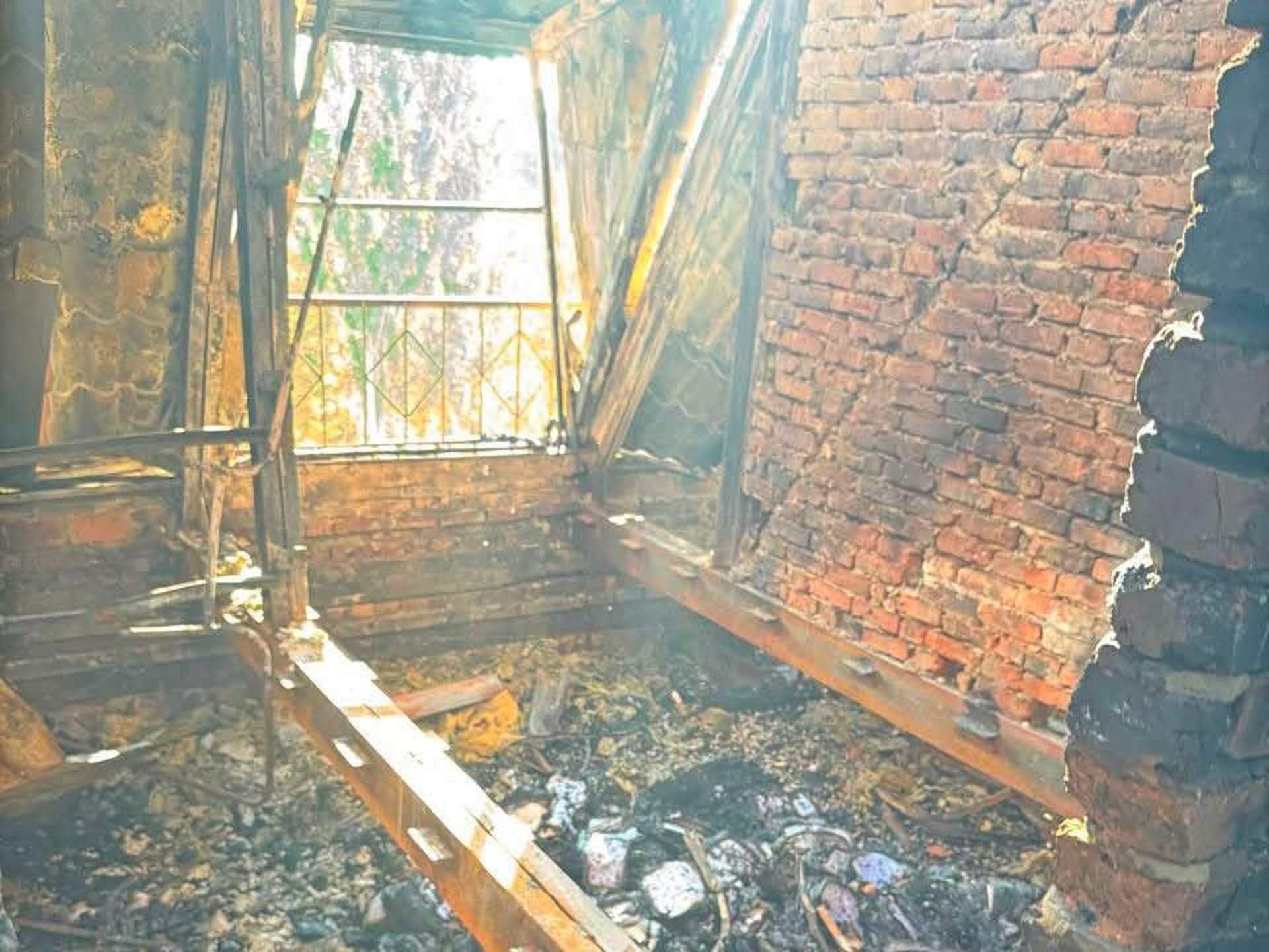 У Херсоні окупанти атакували податкову: вигоріли верхні поверхи