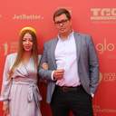 Красная дорожка кинофестиваля: Катрин Денев, Эйдан Тернер и Михаил Жванецкий