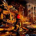 Як пожежники боролися із результатом ракетного удару по Одесі та що залишилось від торгового центру