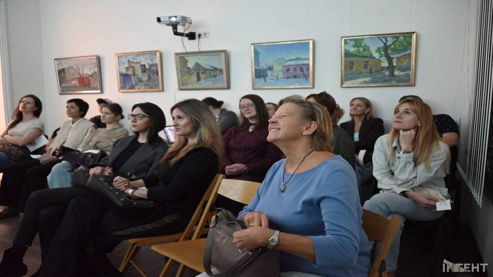 В Одесі представили імерсивну інсталяцію про жінок