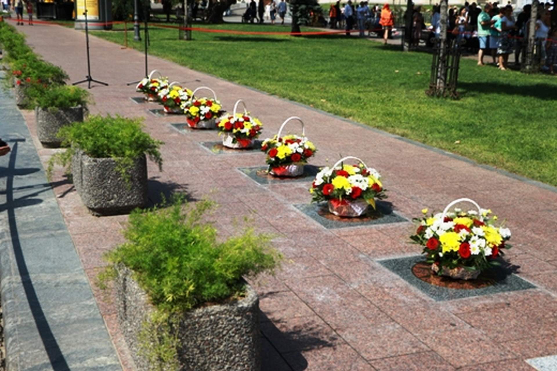 День города в Одессе: новые имена на Аллее Звезд  и открытие недостроенного Греческого парка