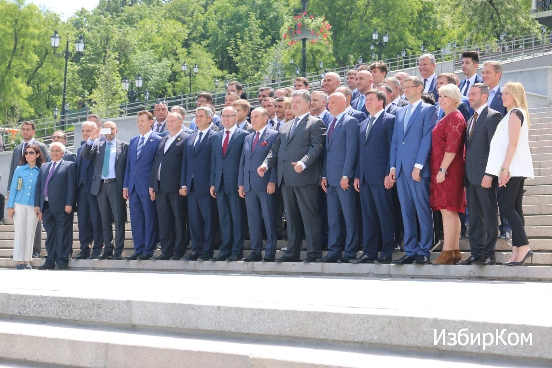 Визит Президента: двухметровые заборы и открытие Стамбульского парка