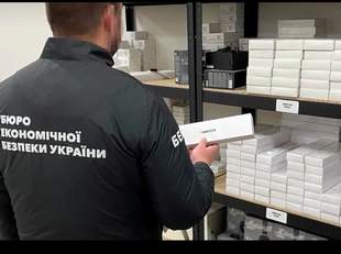 Два жителі Миколаєва підробляли під відомий світовий бренд техніку
