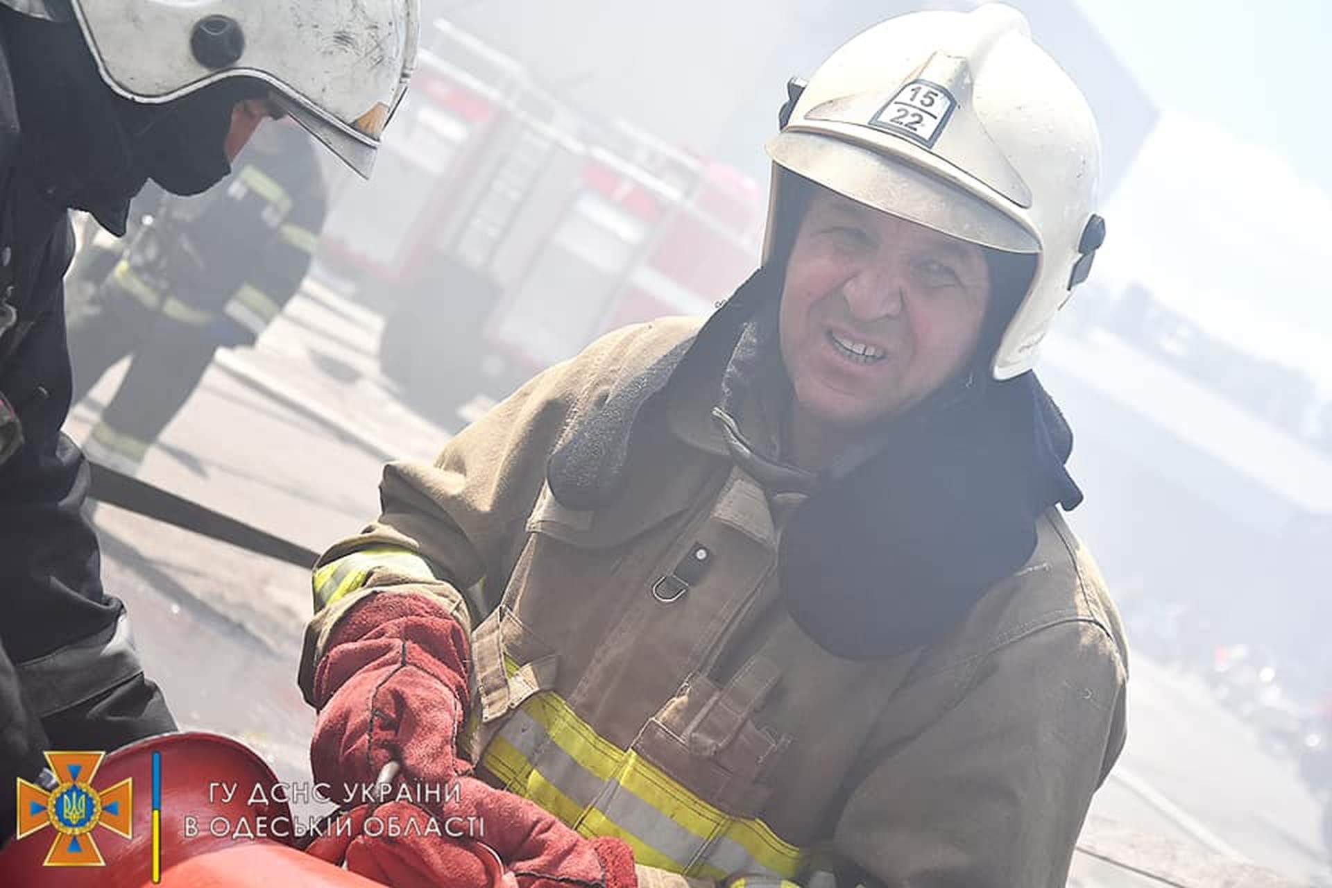 Як рятувальники долали наслідки ракетного удару по Одеському порту