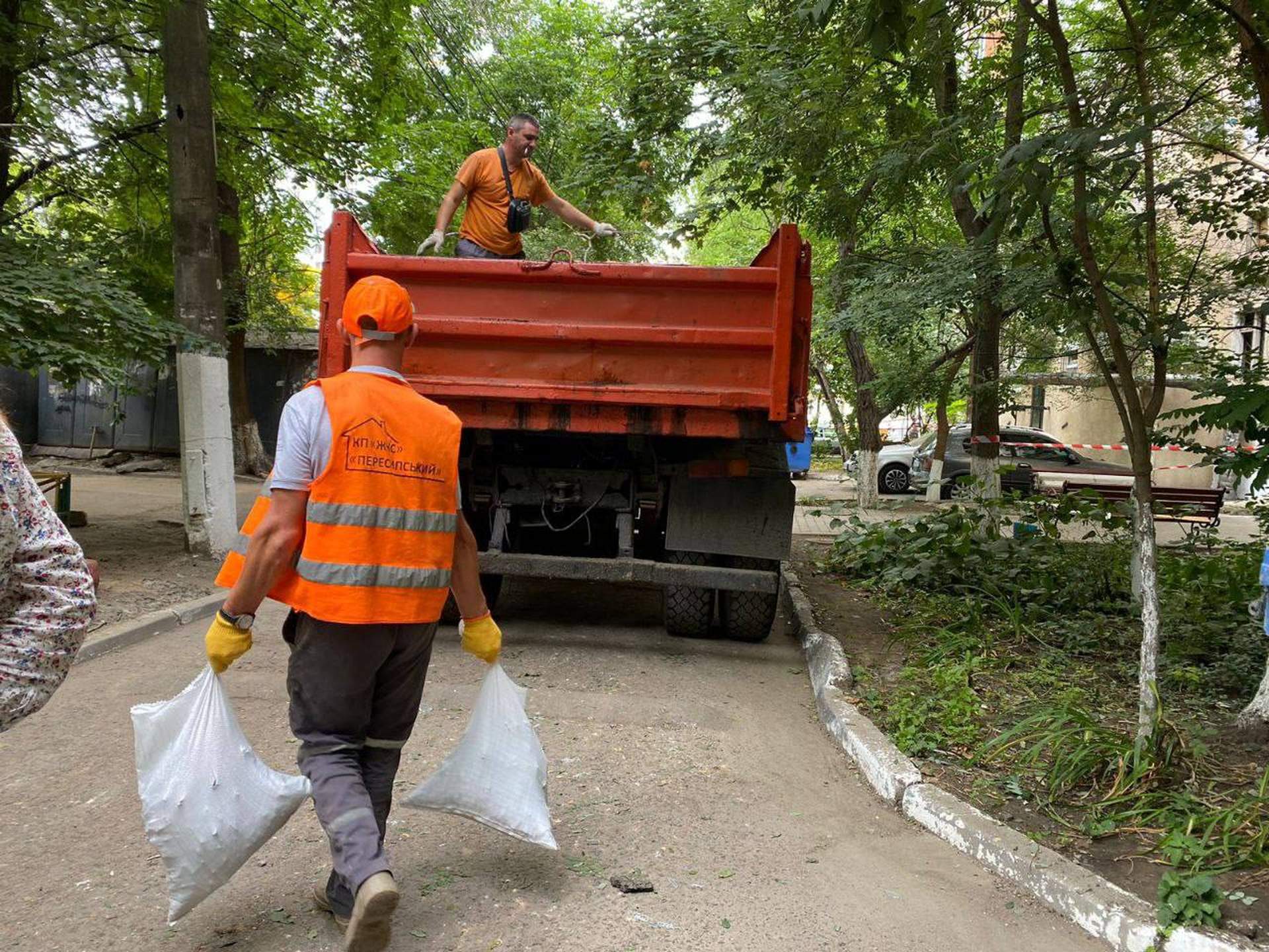 Школи та садочки Одеси постраждали через ракетний удар росії