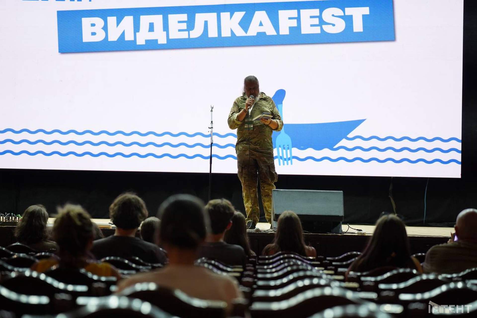 В Одесі читали вірші військовослужбовців та ветеранів