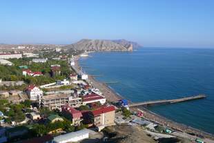 В Крыму демонтируют таблички с крымскотатарскими названиями улиц