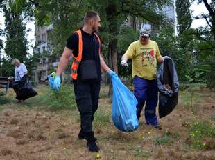 Миколаївці долучилися до Всесвітнього дня прибирання