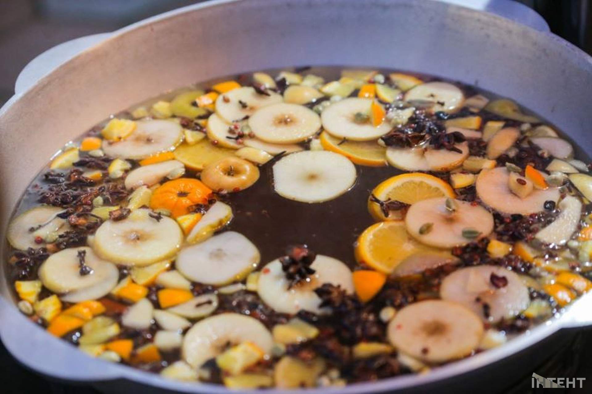 Святково та смачно: біля Кірхи проходить Різдвяний ярмарок