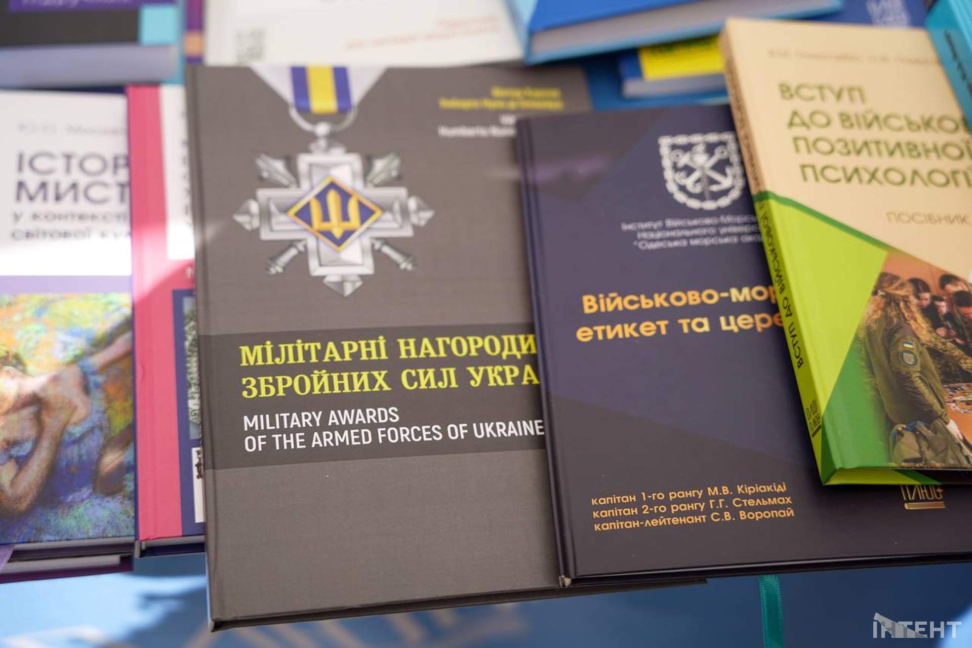 Одеська бібліотека прийняла ювілейну виставку-форум "Українська книга на Одещині"