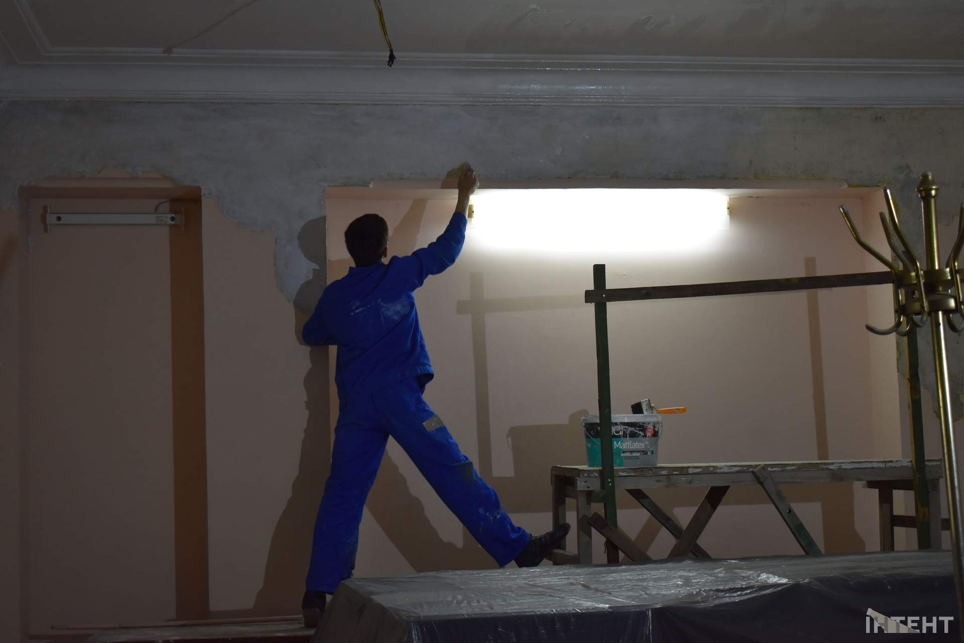 Екскурсія кабінетами "Суспільного": поєднання різних епох одеського телебачення