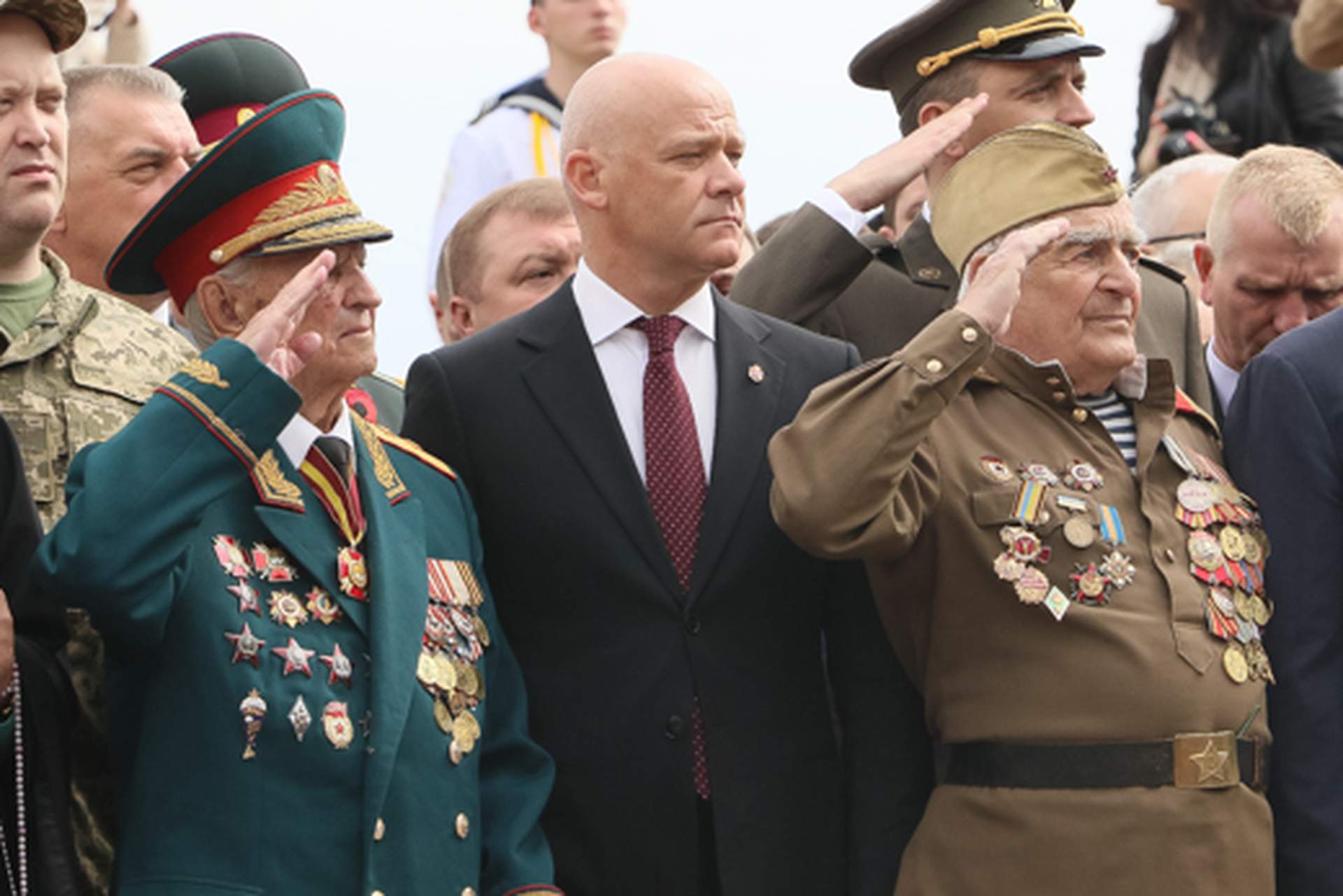 Празднование 9 мая: в Одессе - задержания, в райцентрах -минимум коммунистической символики