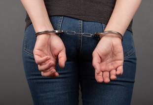 Майже мільйон переплатили з бюджету через недбалість посадовиці на Миколаївщині