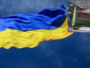 Одеські правоохоронці почали провадження через наругу над прапором України