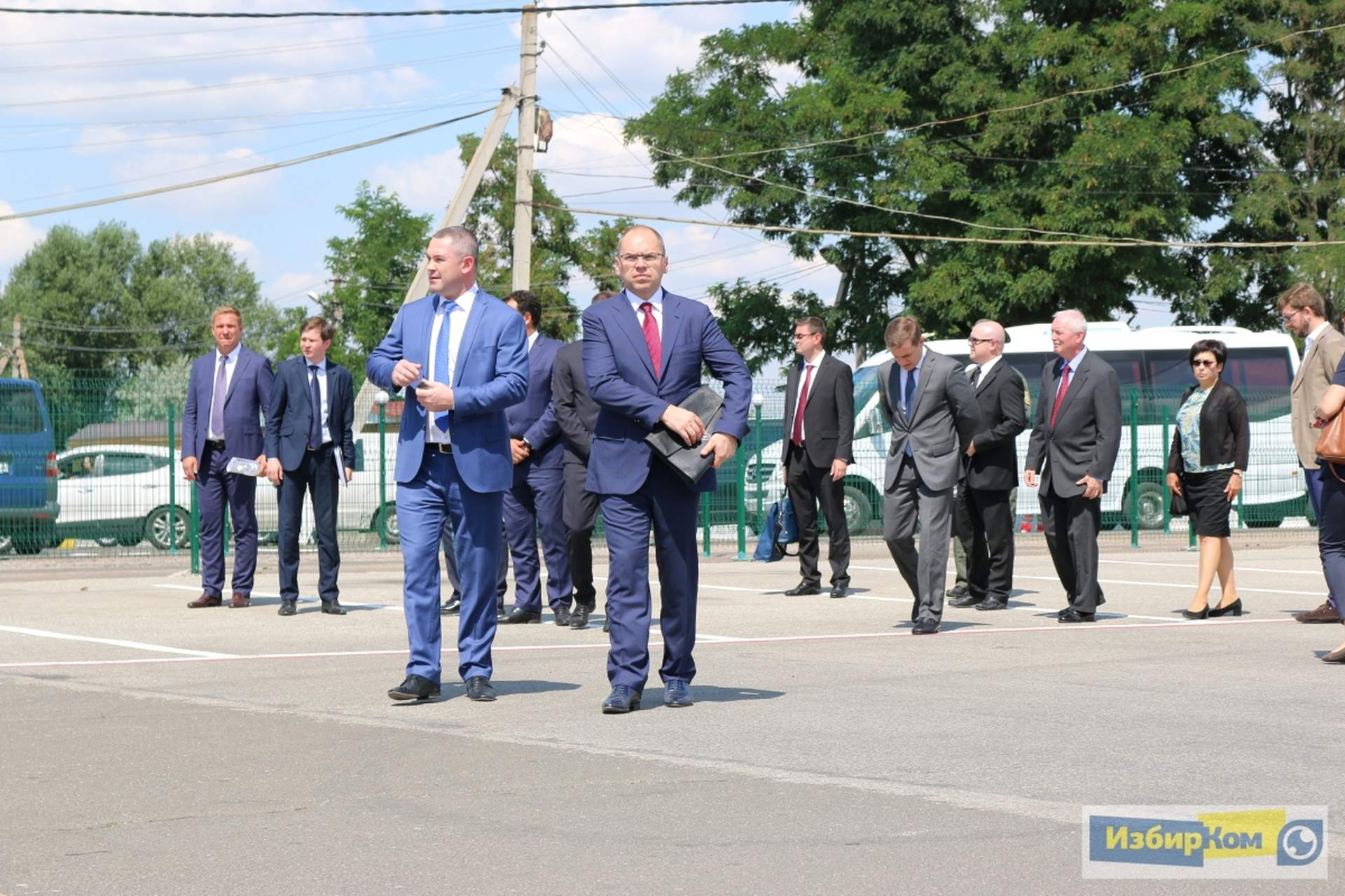 Как президент Порошенко границу открывал
