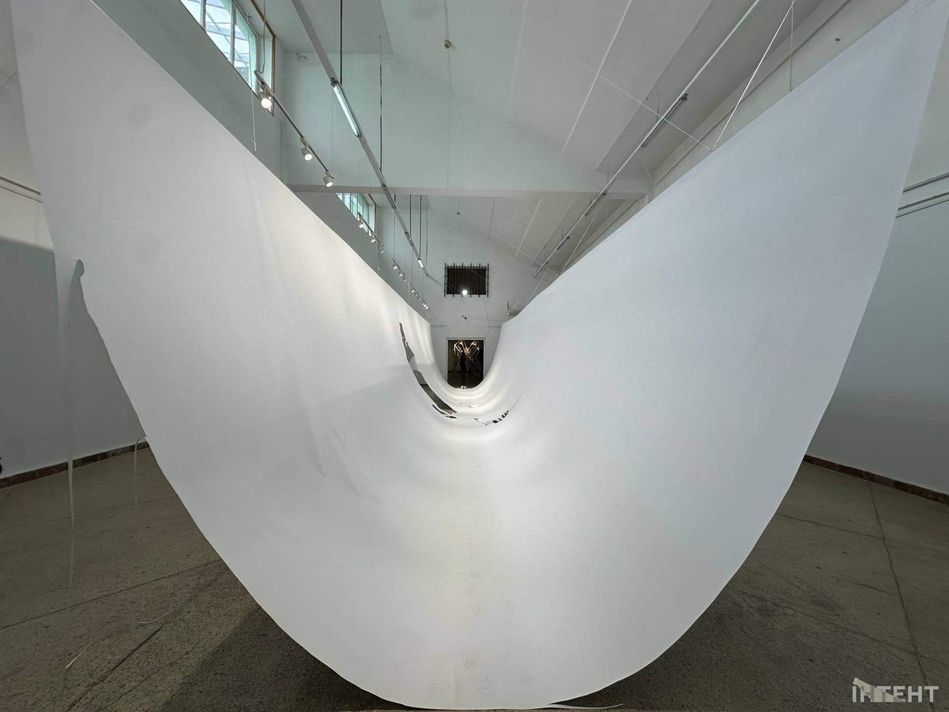 Є й одесити: у Львові стартувала художня виставка на три поверхи