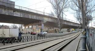 Traffic restrictions on Blazhka Descent and Ivanivskyi Bridge extended