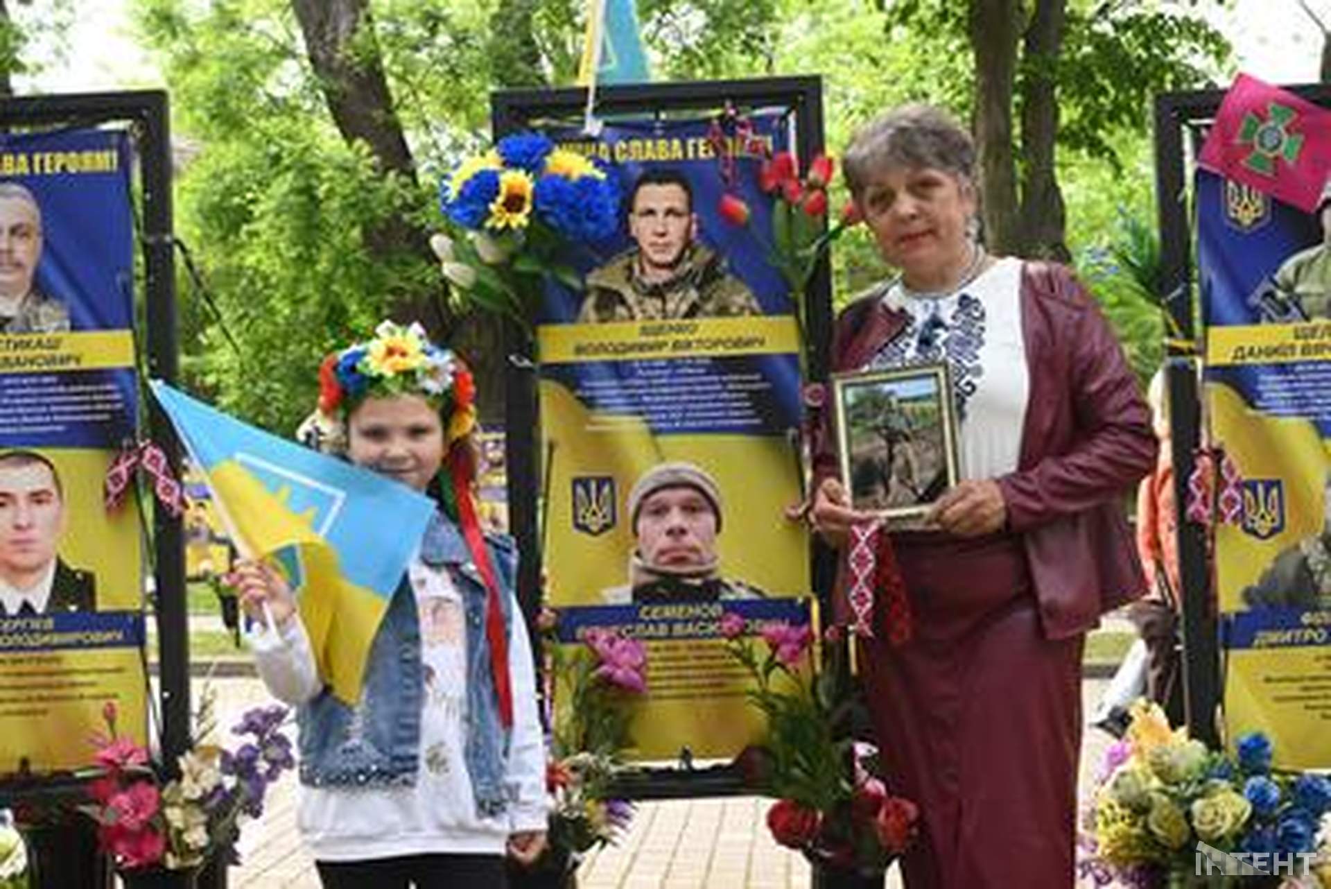Лампадки, стрічки та хода пам’яті: в Одесі відбулася акція до Дня вишиванки